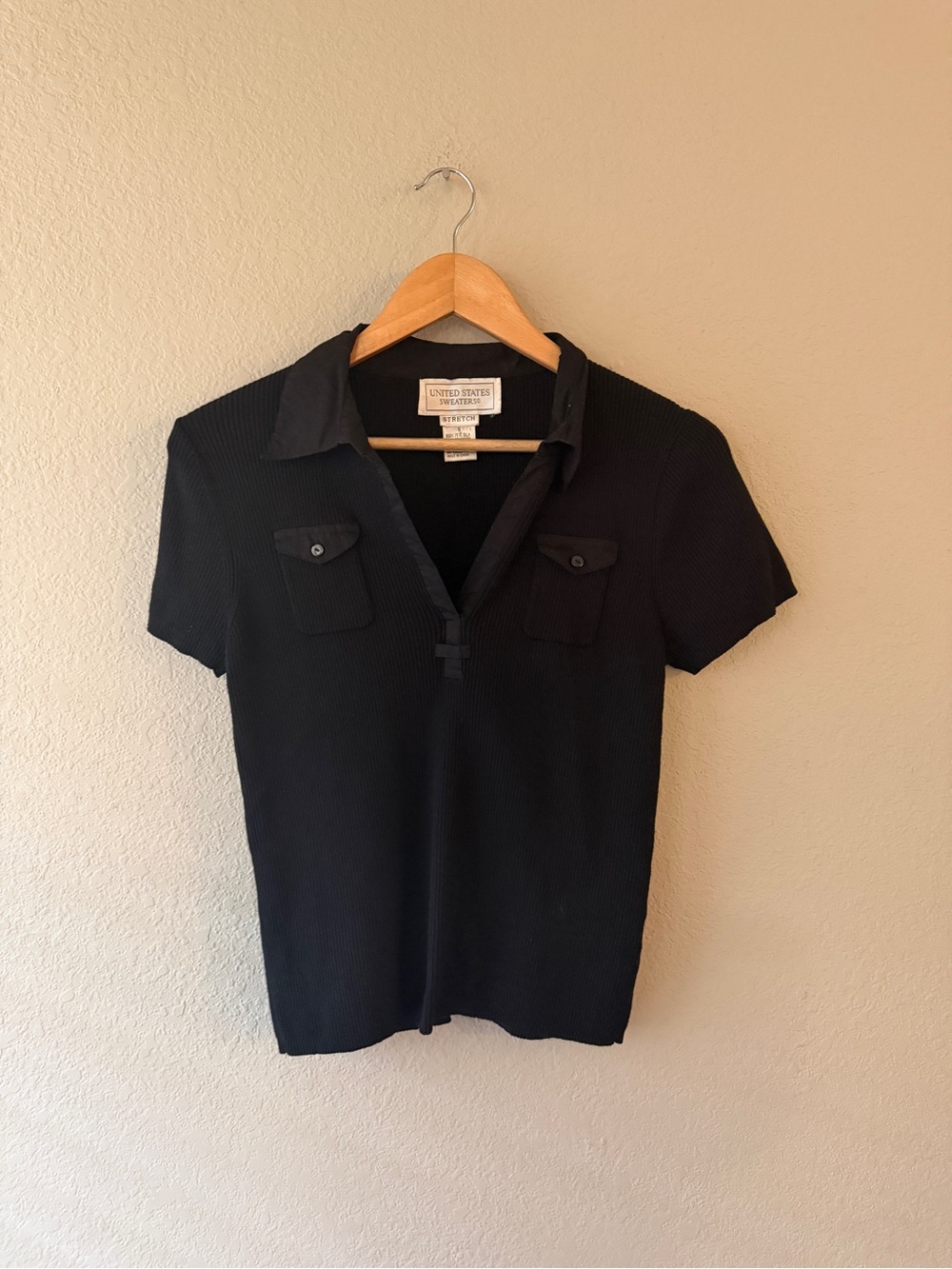 Vintage United States sweaters Black Short-Sleeve Silk Polo with Pockets Small